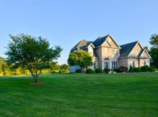 9142 Prospect Rd, Mount Olive, IL 62069