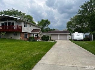 203 S Dewey St, Auburn, IN 46706