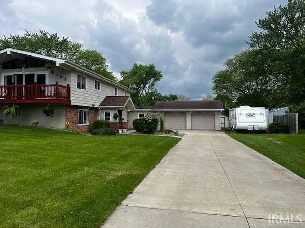203 S Dewey St, Auburn, IN 46706