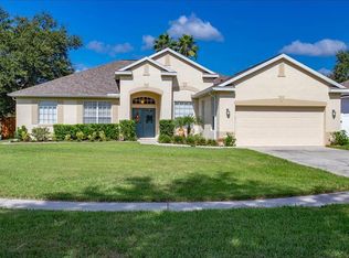 2102 Crestmont Ct, Valrico, FL 33596