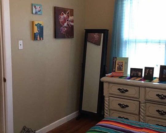 5th image of 1014 Wells Ave