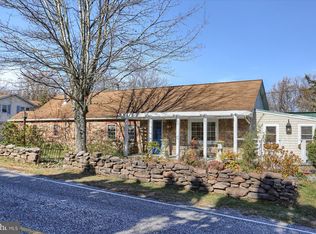 2015 Potts Hill Rd, Etters, PA 17319