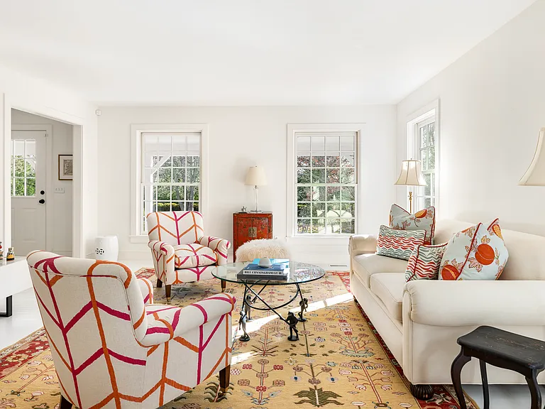 267 Meadows W — Photo 10