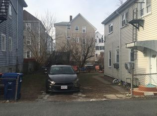 6 Hyacinth St, New Bedford, MA 02740