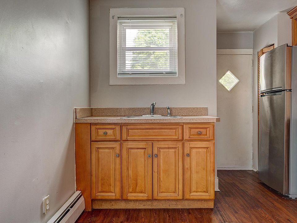 329 East Union Street 2 329 E Union St Burlington NJ Zillow