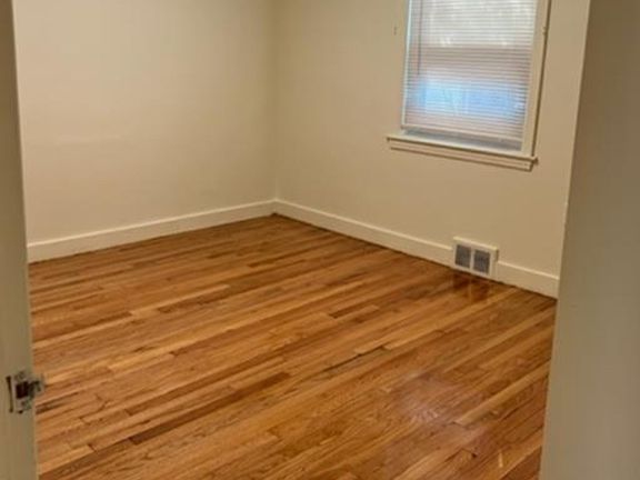 3rd image of 109 Quincy Ave