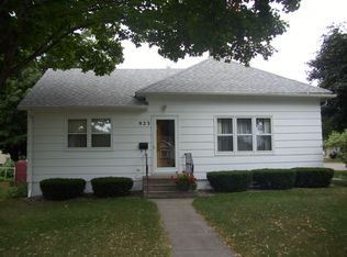 923 N Spring St, Luverne, MN 56156