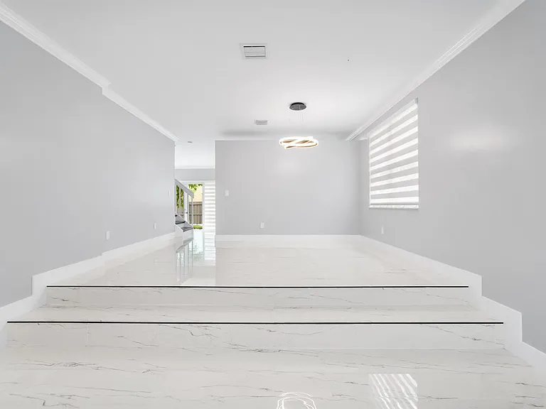 5233 SW 155th Way — Photo 9