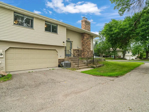 11913 70th Pl N, Maple Grove, MN 55369