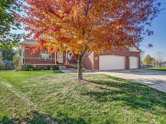 2nd image of 2807 N Stoney Brook Ct