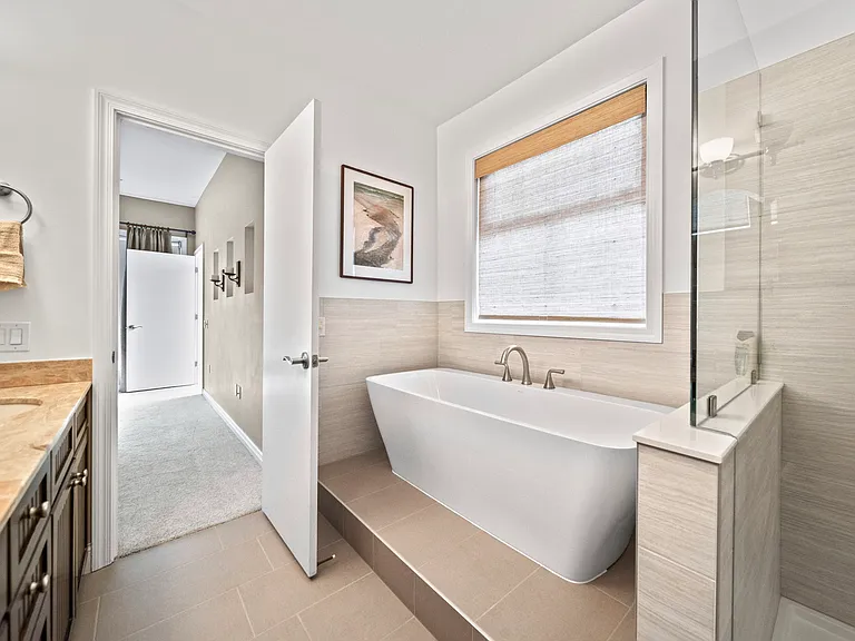 251 Daniel Burnham Sq #701 — Photo 18