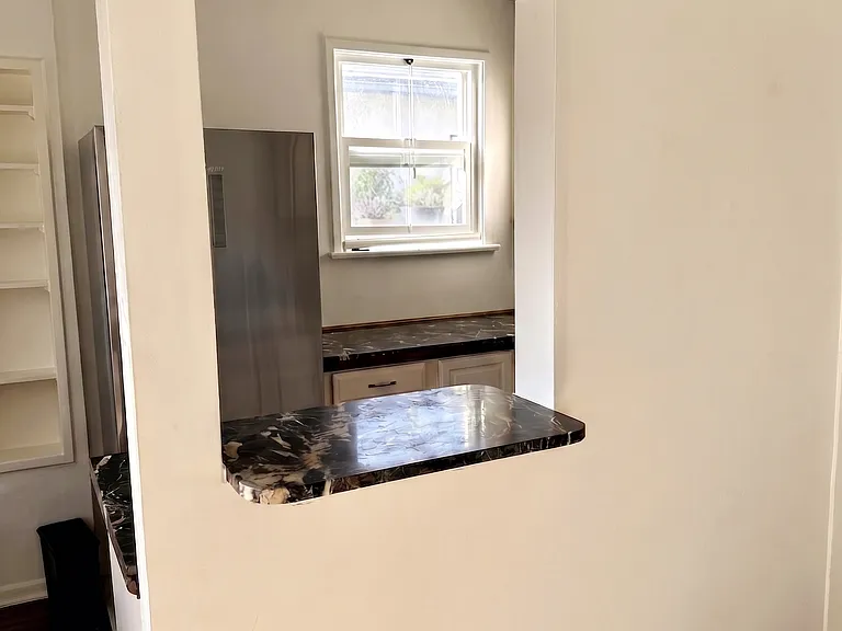 pass through to kitchen to living room