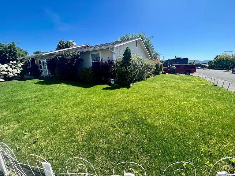 2570 Aztec Ave — Photo 29