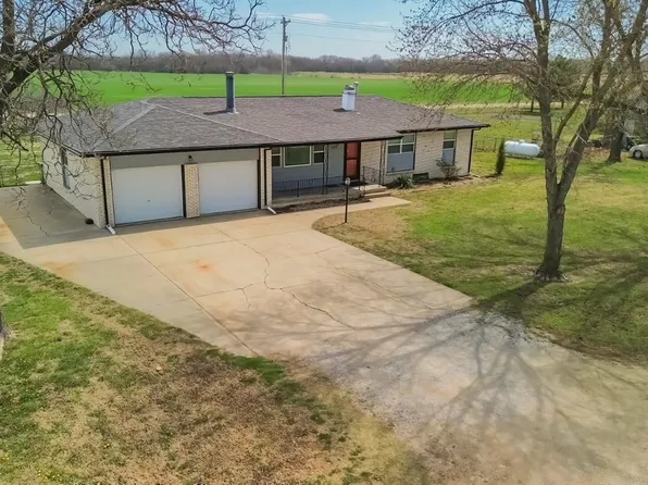 1902 N Marksdale Ave, Goddard, KS 67052