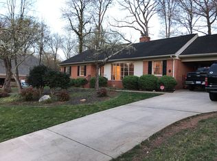 13 Devonshire Dr, Greensboro, NC 27410