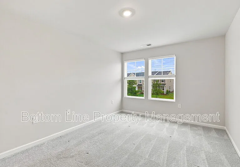 2312 Kasota Ln — Photo 37