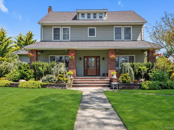725 Scranton Avenue, East Rockaway, NY 11518