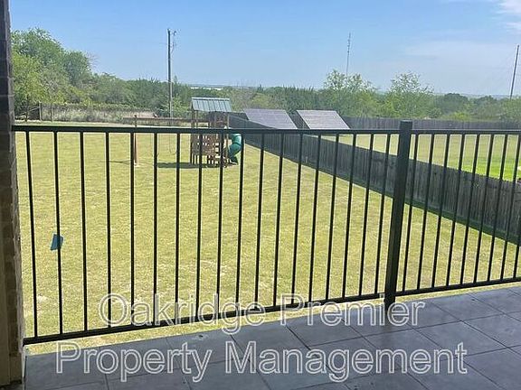 3rd image of 811 Blue Quail Dr