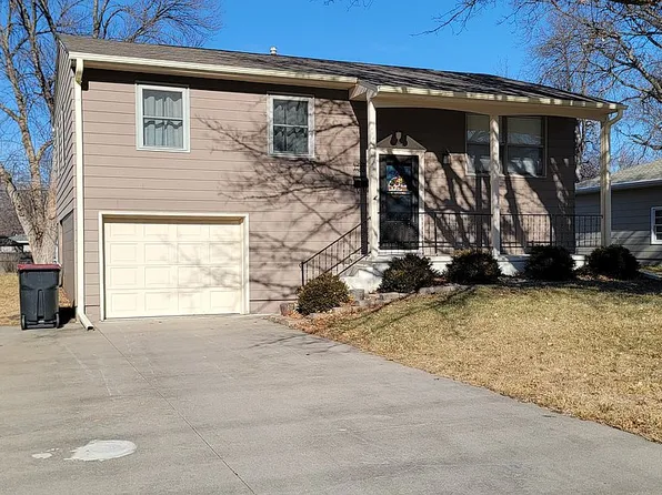 1704 Hoyt St, Beatrice, NE 68310