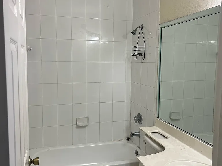 12233 SW 215th Ter — Photo 11