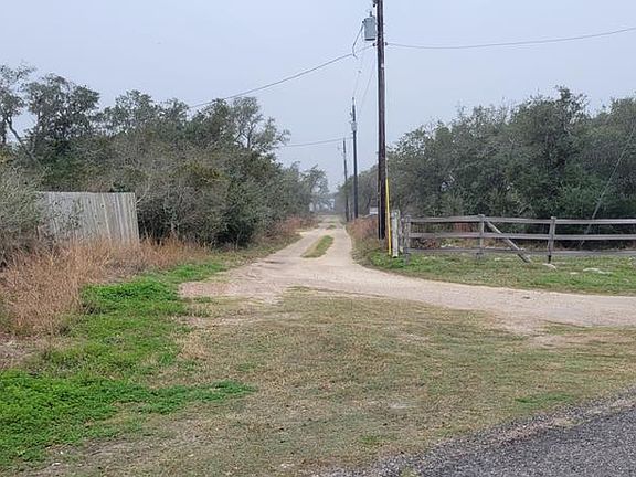 3rd image of 308 Club Lake Dr