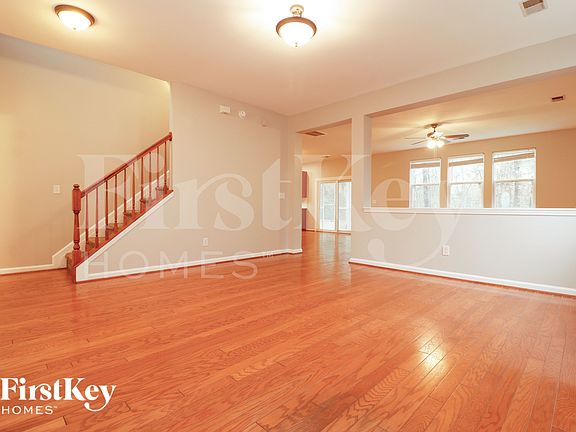3rd image of 140 Graduate Ln