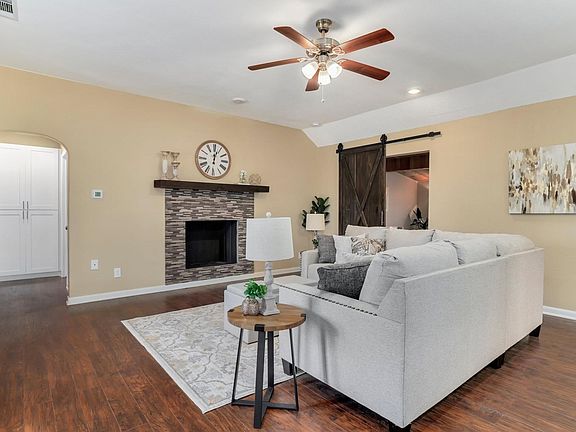 5th image of 708 Skylers Cir