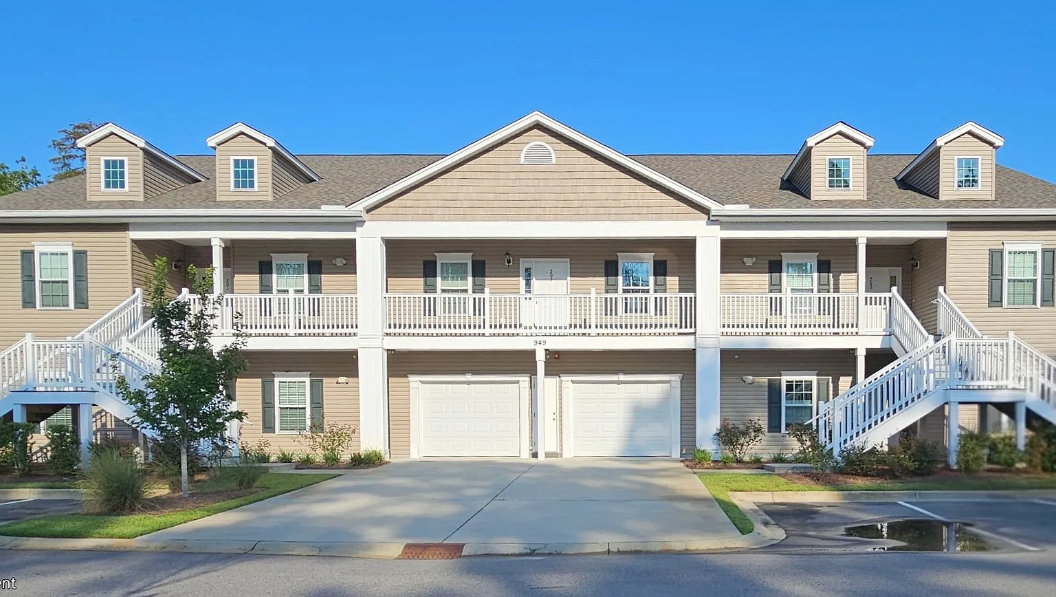 Beautiful 3-Bedroom Condo in Murrells Inlet with Upgraded Kitchen, Screened Porch & Pool — Photo 1