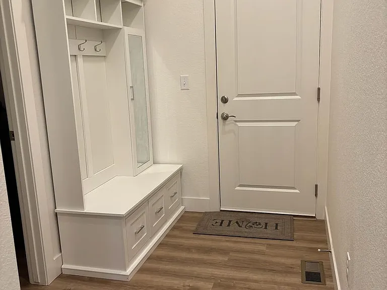 5063 McKinnon Ct — Photo 9