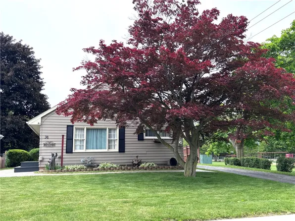 31 N Clinton St, Dansville, NY 14437