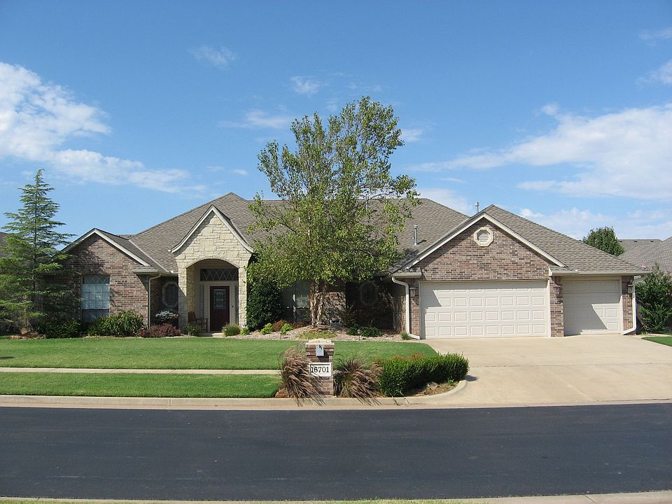 1st image of 16701 Bradbury Cir