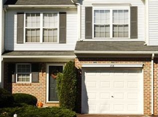 806 Red Rock Cir, Royersford, PA 19468