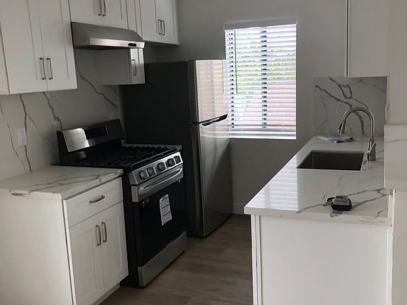 3rd image of 3910 E 11th St APT 1