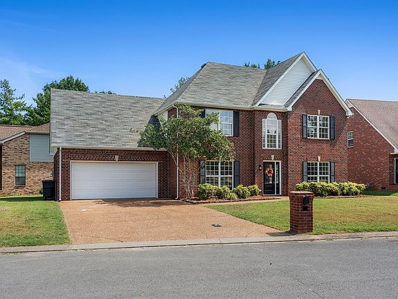 5th image of 2422 Taylor Close
