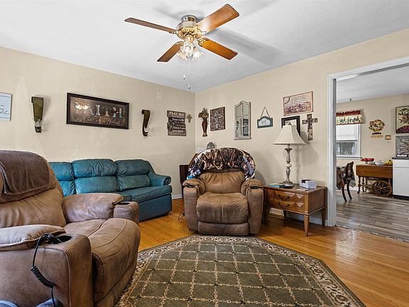 3rd image of 4108 Yale Dr