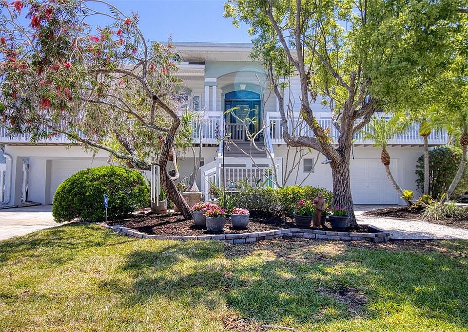1st image of 315 Lagoon Dr