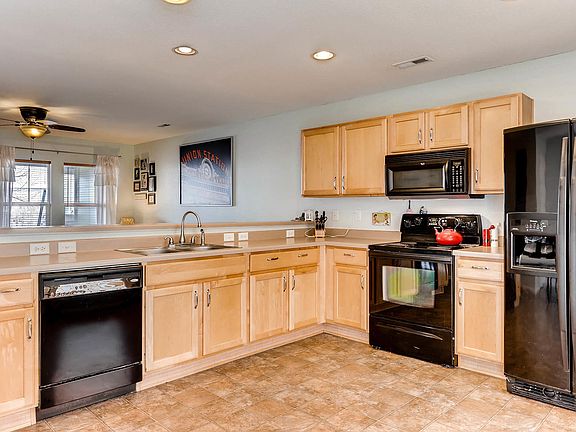 4th image of 17254 Lark Water Ln Unit B