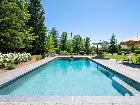 872 Dragonfly Lane, Healdsburg, CA 95448