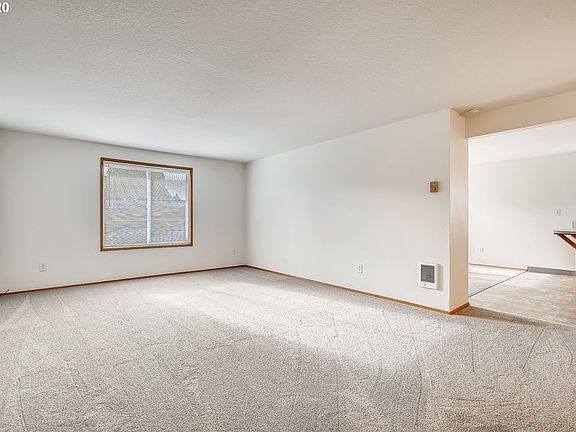 4th image of 15921 NE 4th Way