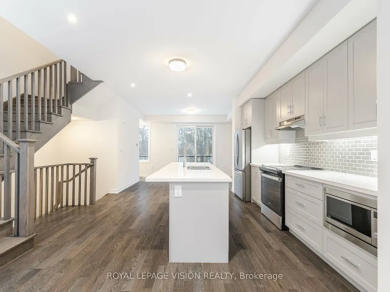 60 Folcroft St — Photo 7