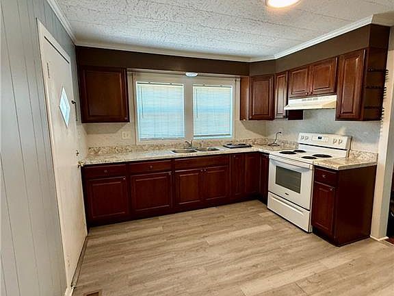 5th image of 1003 Unity St