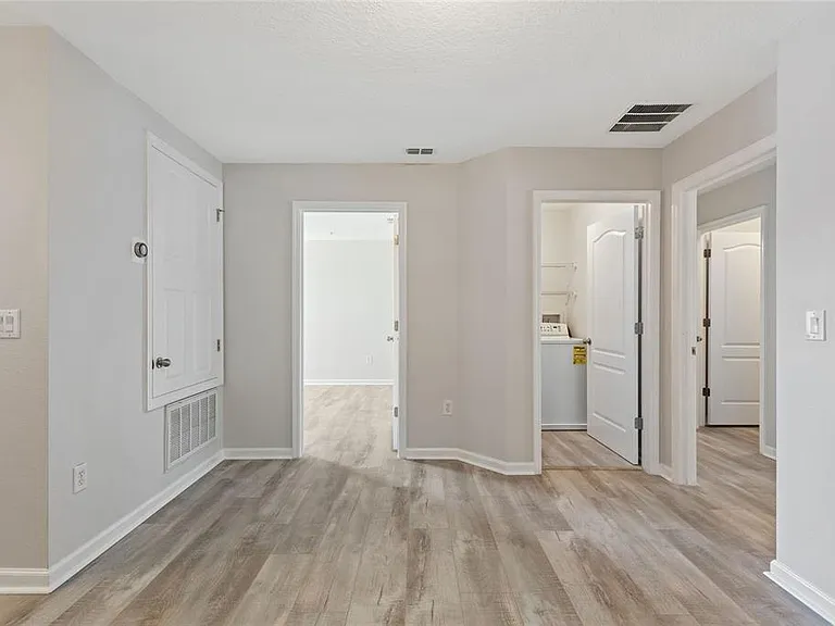 1220 Priory Cir — Photo 25