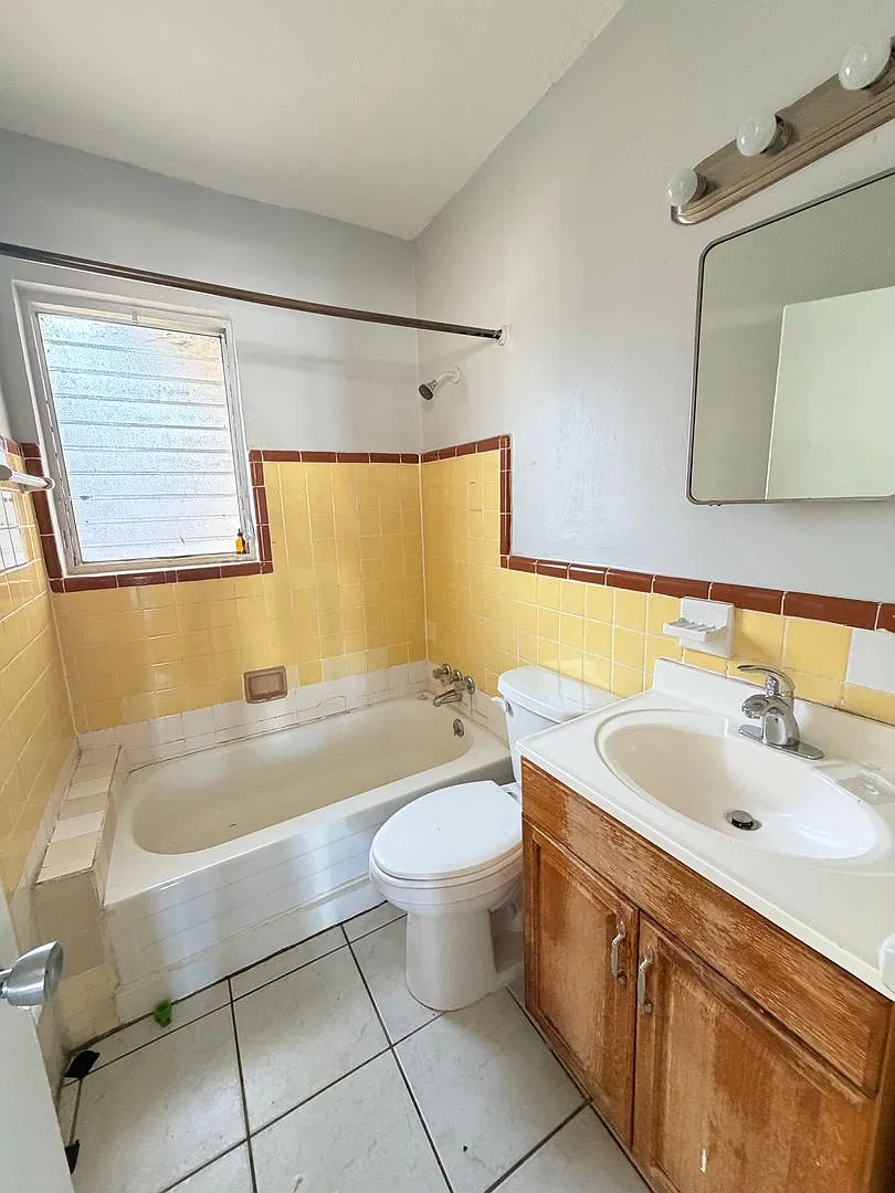 $0 Deposit Option 2/1 Home on Clark Rd — Photo 3