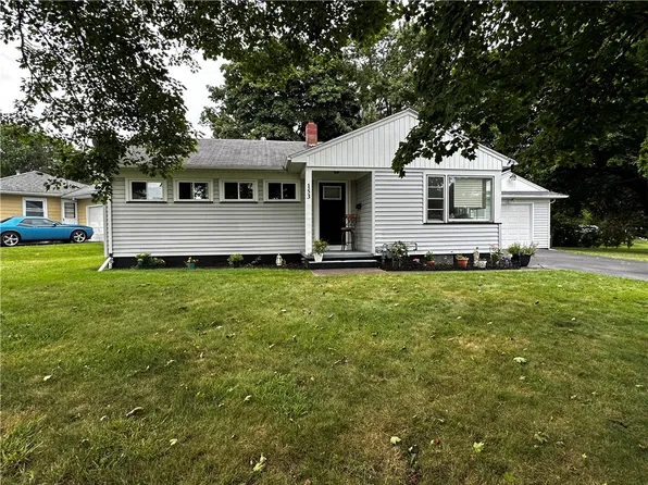 153 Sandalwood Dr, Rochester, NY 14616