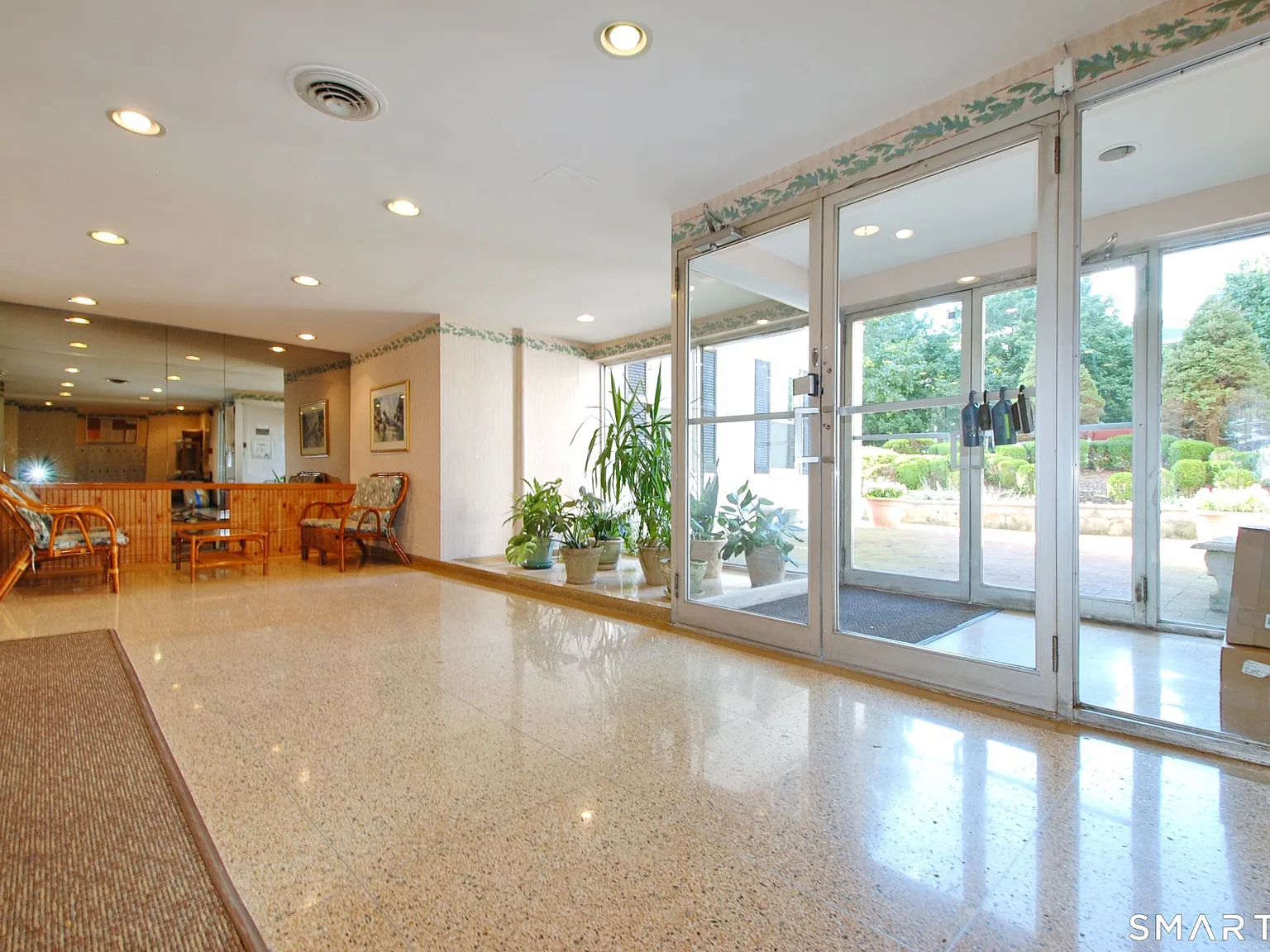 1 bed, 1.0 bath, 713 sqft, $2,150 — Photo 2