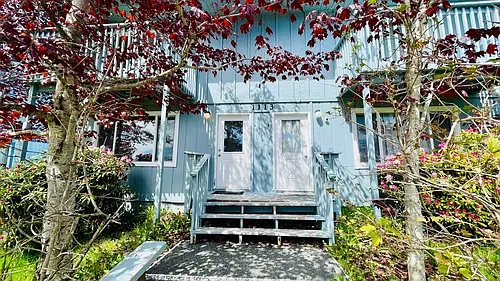 1113 Larch St Photo 1
