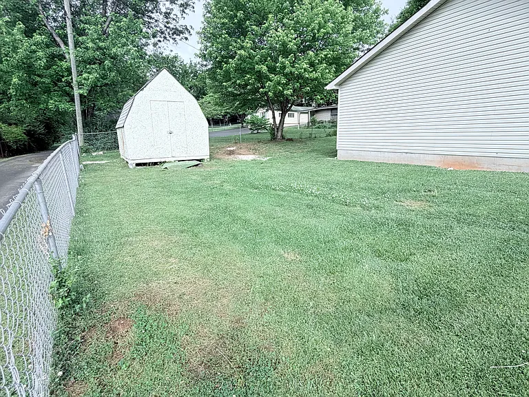 5223 Rockcrest Rd — Photo 3