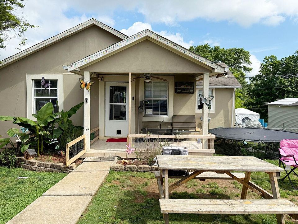 1st image of 604 Childress Ave