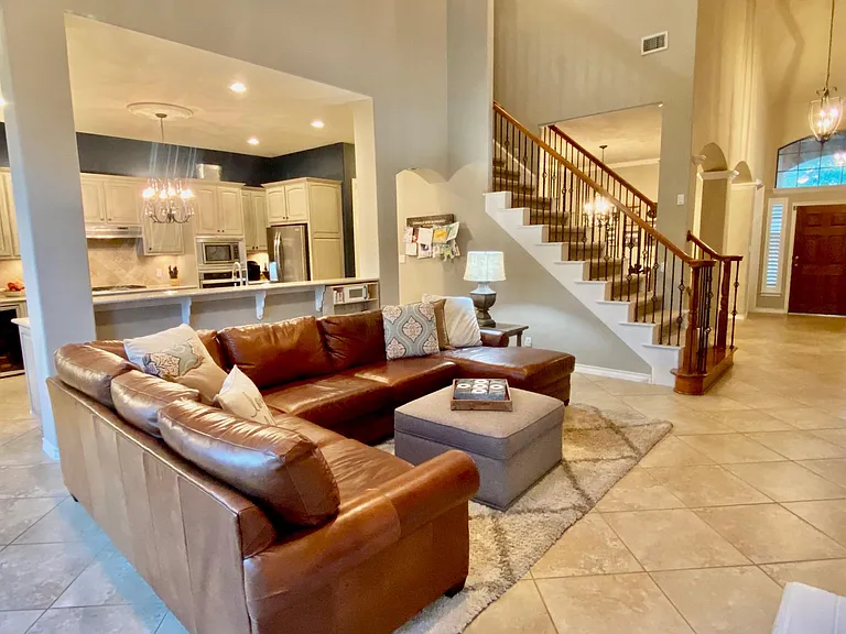 9504 Palmbrook Dr — Photo 3