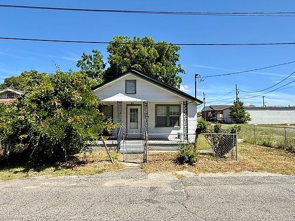 5th image of 1976 Forest Ave